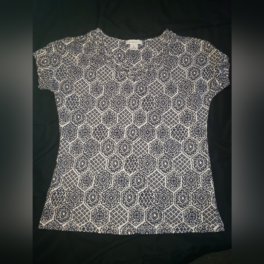 Liz Claiborne • women's printed short sleeve top • size medium